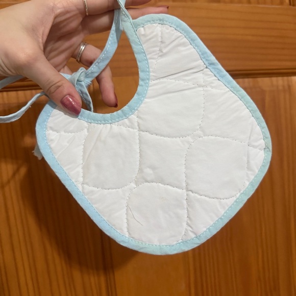 Vintage Quilted Floral Diaper Bag with Matching Bib - Light Blue - Picture 3 of 5